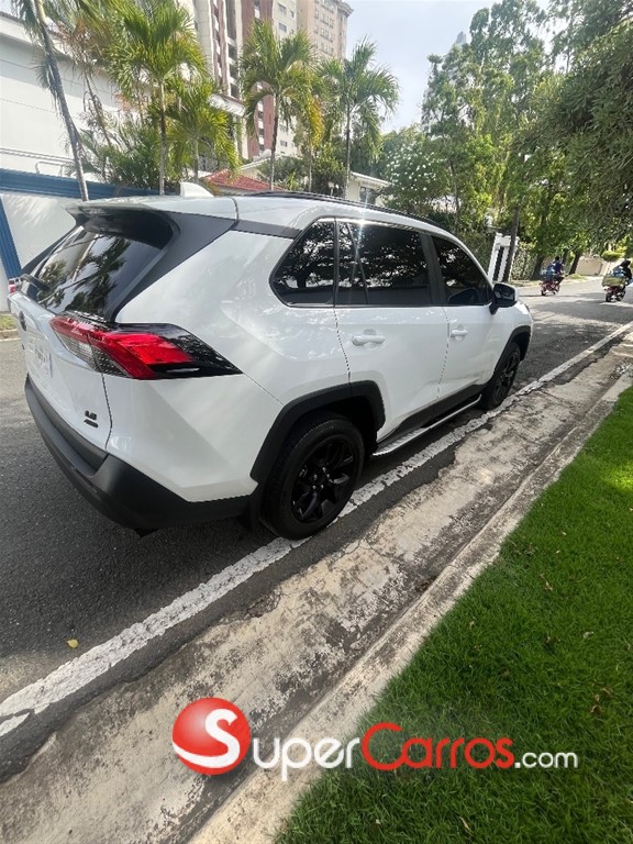 2022 Toyota RAV4 LE — foto 6 / 11