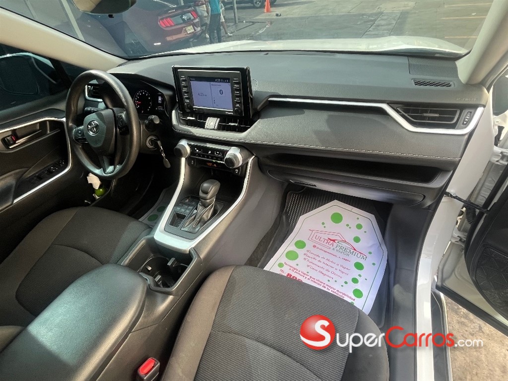 2022 Toyota RAV4 LE — foto 8 / 11
