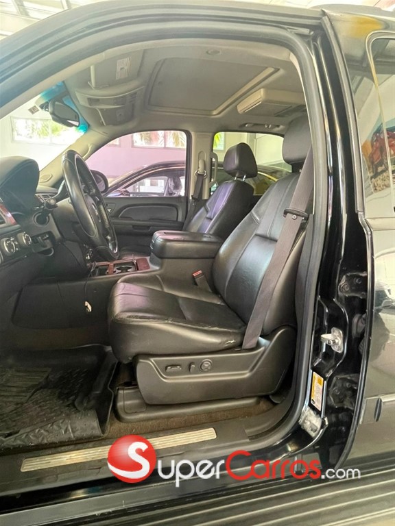 2008 Chevrolet Tahoe LTZ — foto 5 / 7