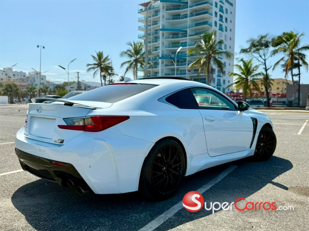 2016 Lexus RC F — foto 6 / 12