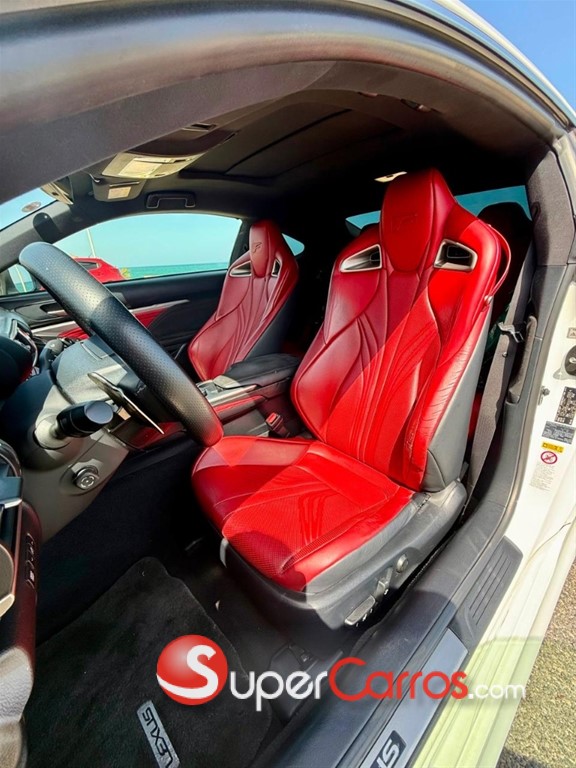2016 Lexus RC F — foto 10 / 12