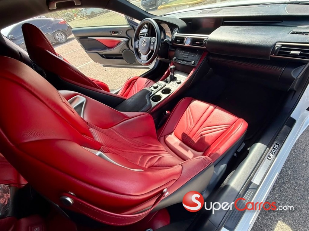 2016 Lexus RC F — foto 11 / 12