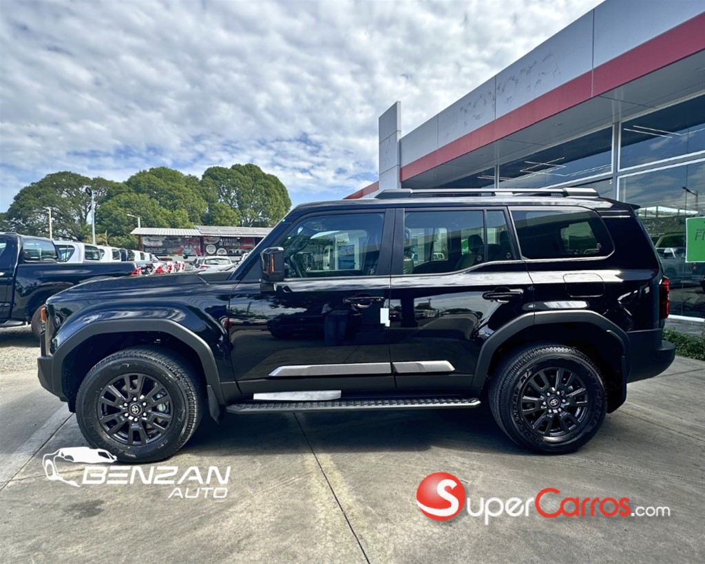 2027 Toyota Land Cruiser Prado All Rounder — foto 2 / 9