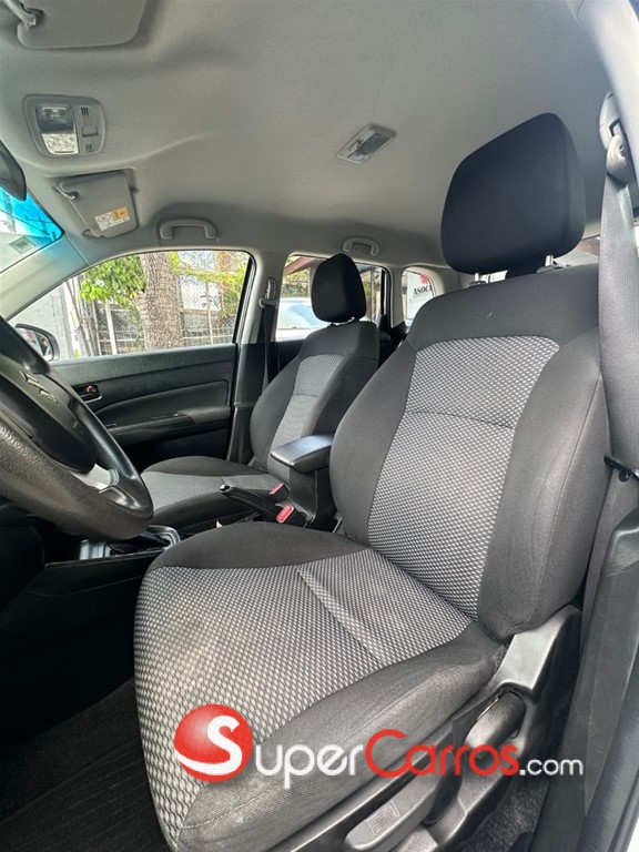 2024 Suzuki Vitara GL — foto 5 / 12