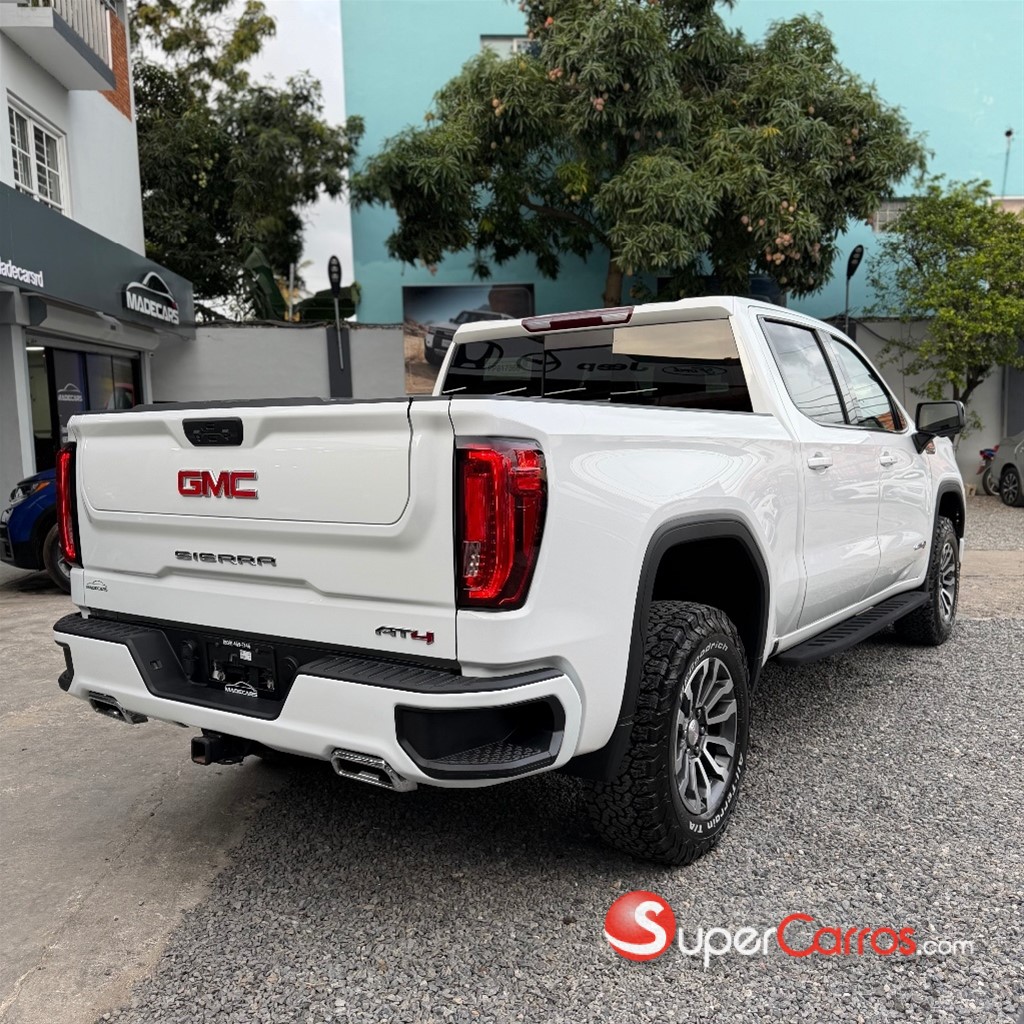 2022 GMC Sierra 1500 AT4 DURAMAX — foto 6 / 12