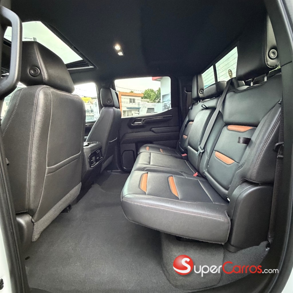2022 GMC Sierra 1500 AT4 DURAMAX — foto 11 / 12
