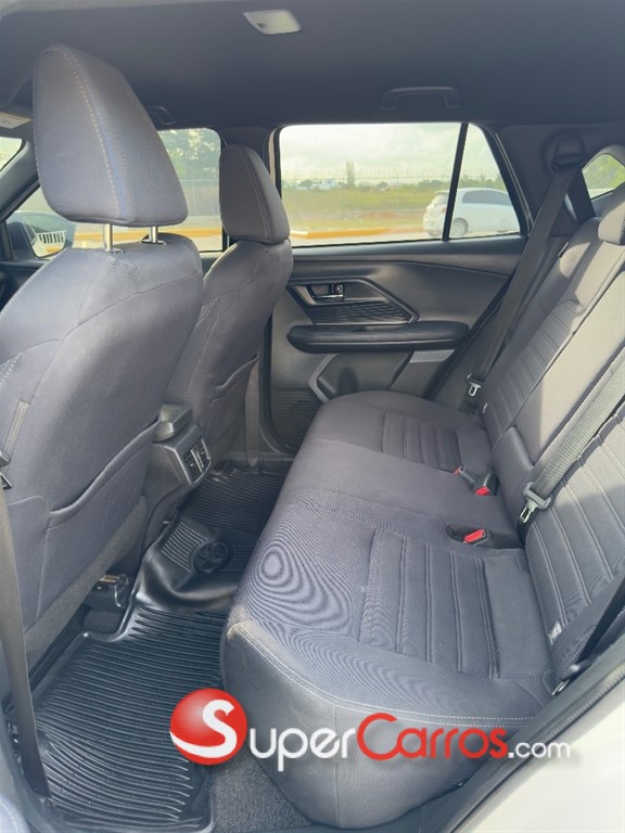 2024 Toyota Yaris Cross Full — foto 10 / 12