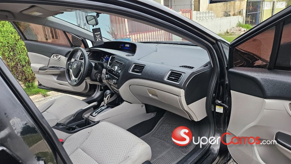 2015 Honda Civic — foto 7 / 12