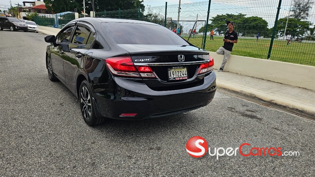 2015 Honda Civic — foto 11 / 12
