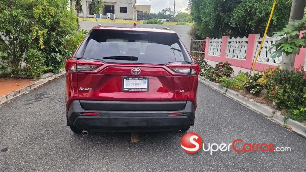 2021 Toyota RAV4 — foto 6 / 12