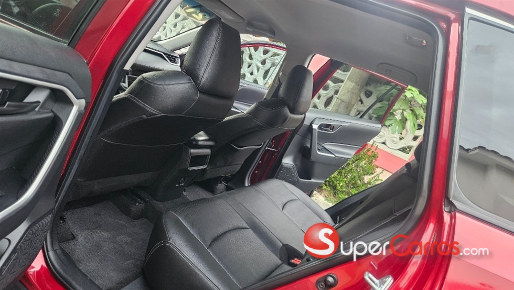 2021 Toyota RAV4 — foto 8 / 12