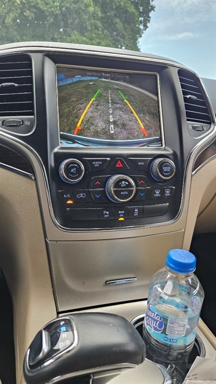 2014 Jeep Grand Cherokee Limited — foto 4 / 12