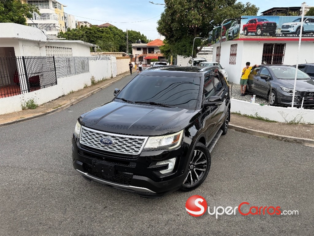 2016 Ford Explorer Platinum — foto 8 / 12