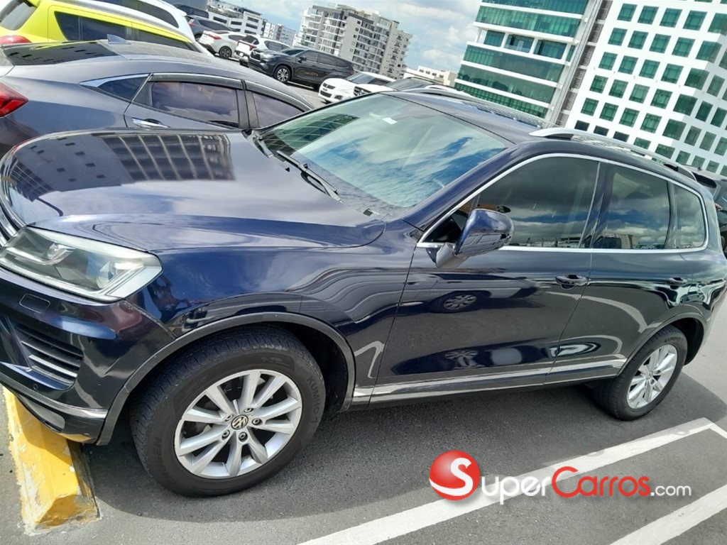 2017 Volkswagen Touareg VR6 Executive 4 Motion