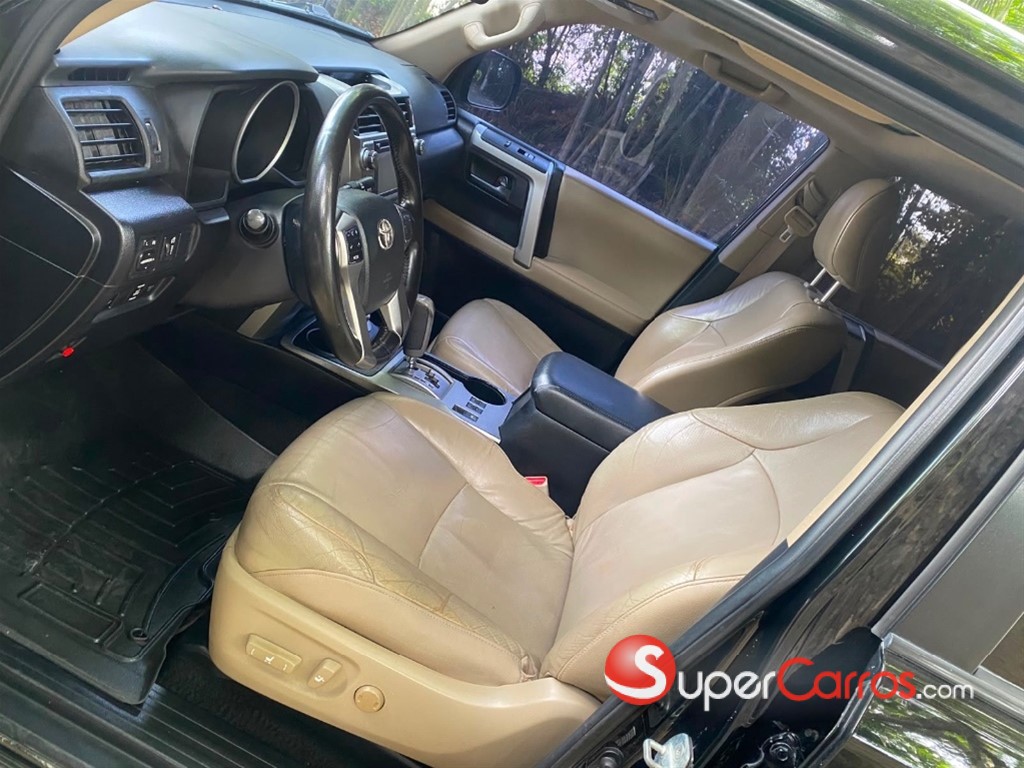 2012 Toyota 4 Runner Limited — foto 8 / 12