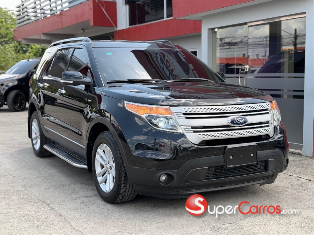2015 Ford Explorer XLT — foto 2 / 11