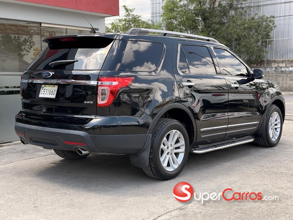 2015 Ford Explorer XLT — foto 5 / 11