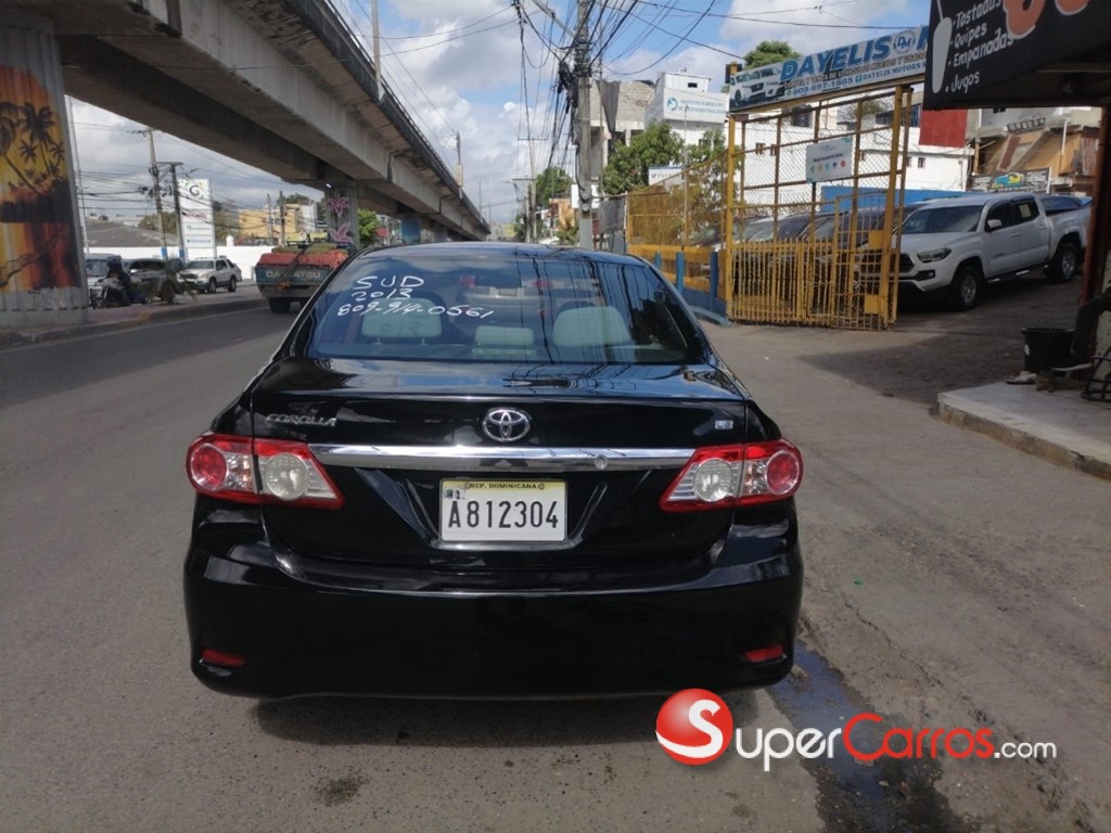 2013 Toyota Corolla LE — foto 3 / 8