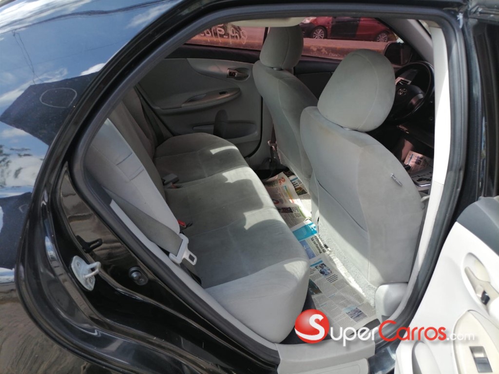 2013 Toyota Corolla LE — foto 8 / 8