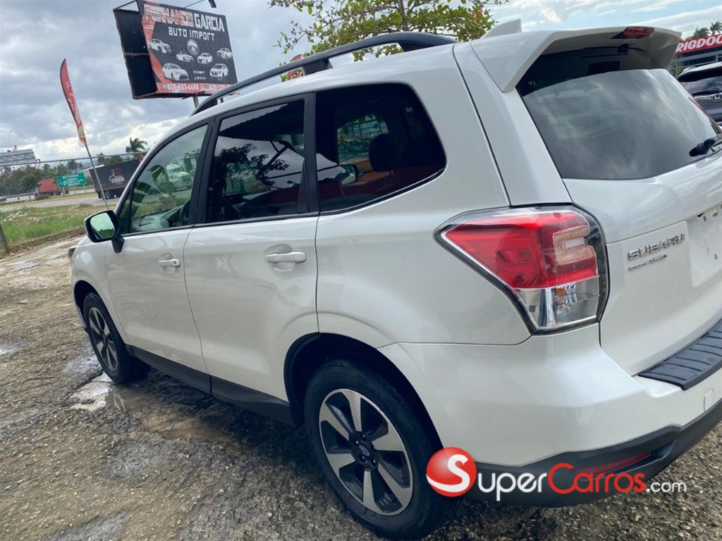 2018 Subaru Forester Premium — foto 7 / 12