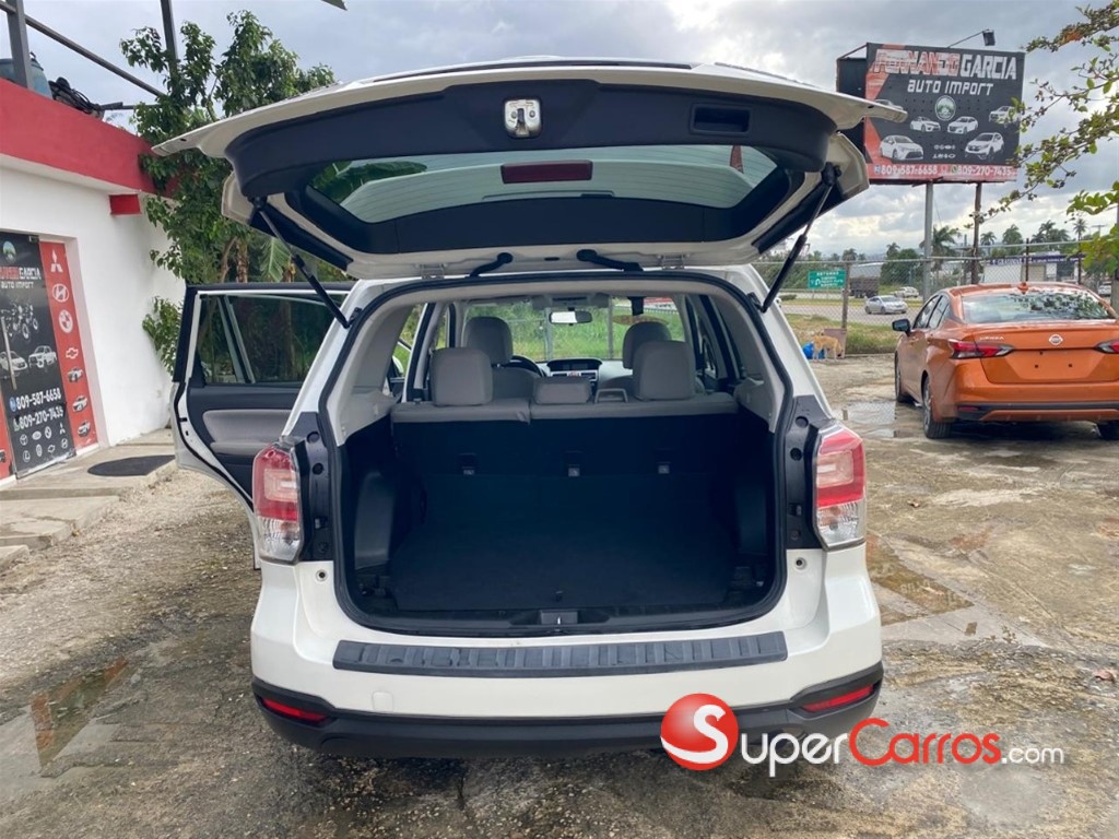 2018 Subaru Forester Premium — foto 8 / 12