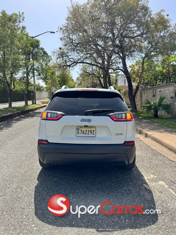 2019 Jeep Cherokee Latitude Plus — foto 4 / 9