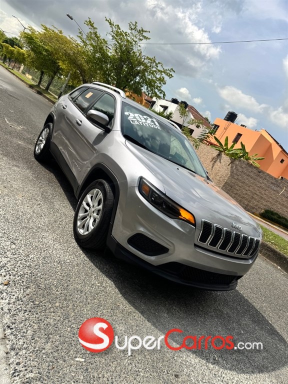 2021 Jeep Cherokee Latitude — foto 3 / 8
