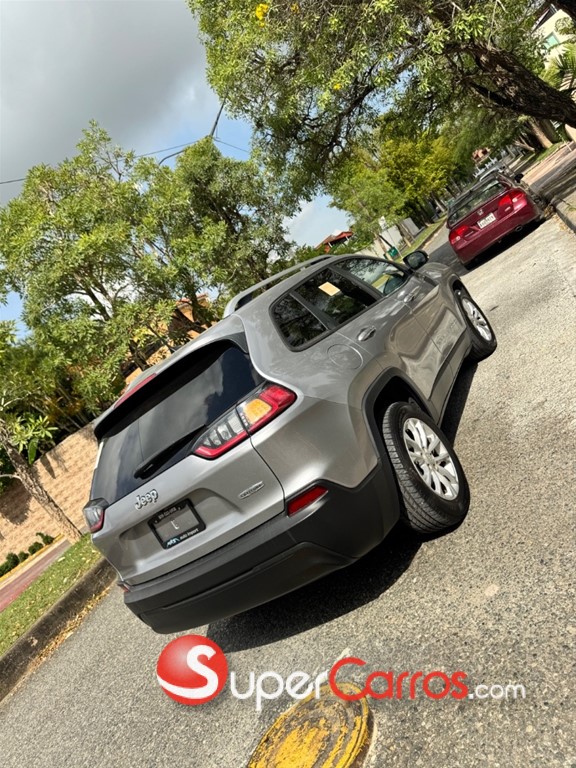2021 Jeep Cherokee Latitude — foto 5 / 8
