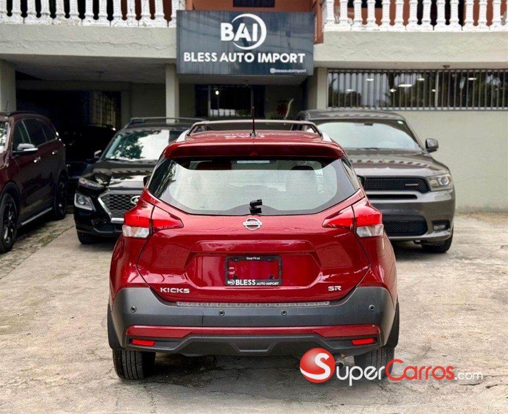 2020 Nissan Kicks SR — foto 5 / 10