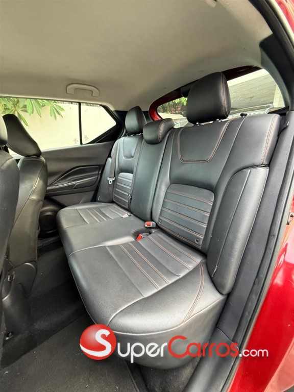 2020 Nissan Kicks SR — foto 10 / 10