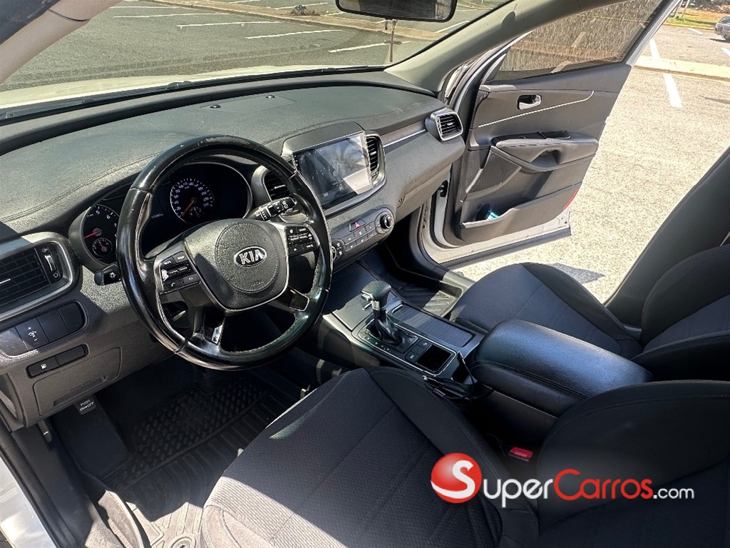 2020 Kia Sorento — foto 2 / 12