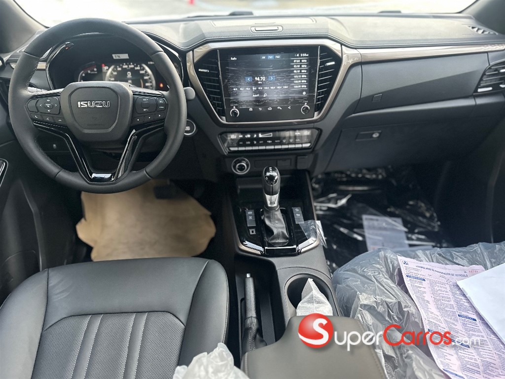 2027 Isuzu DMAX LSE — foto 7 / 9