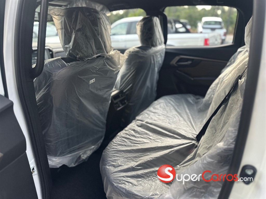 2027 Isuzu DMAX LSE — foto 9 / 9