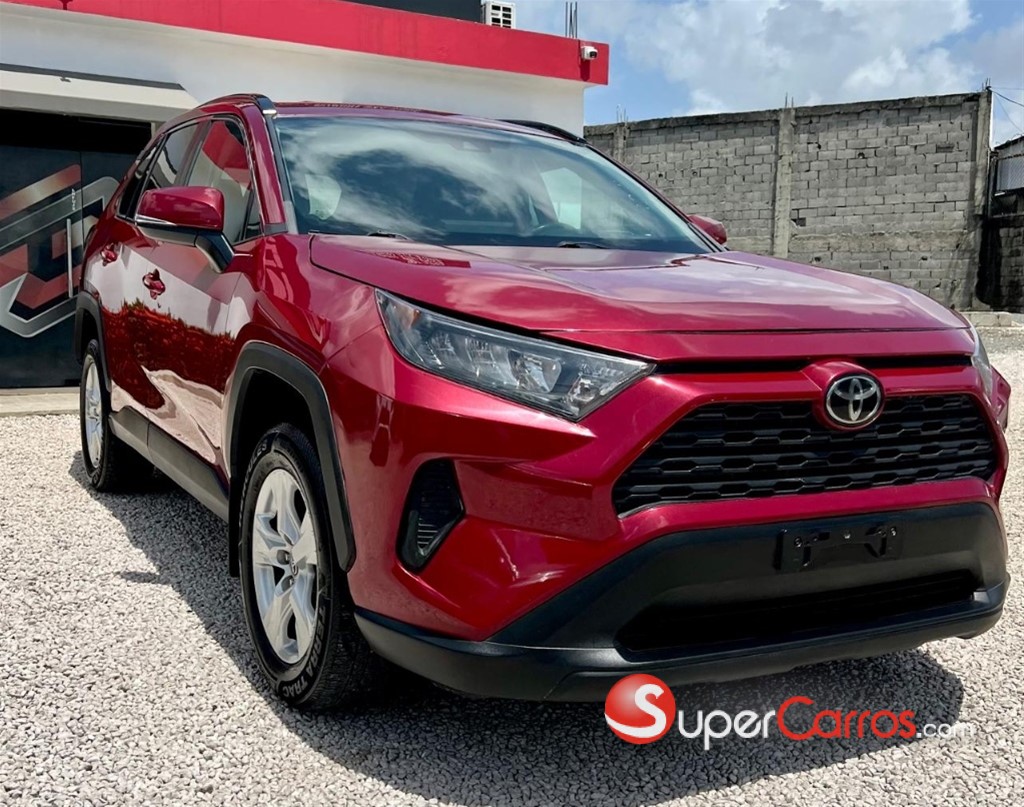 2020 Toyota RAV4 LE