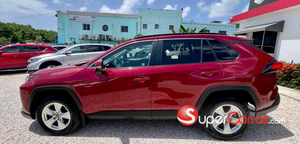 2020 Toyota RAV4 LE — foto 5 / 12