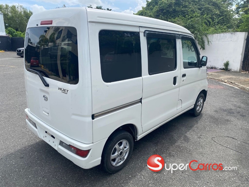 2022 Daihatsu Hijet — foto 9 / 12