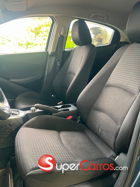 2020 Mazda Demio — foto 8 / 9