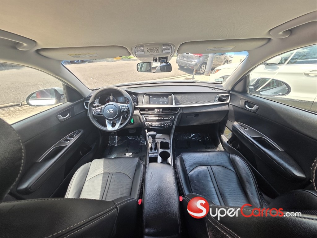 2020 Kia Optima LX — foto 9 / 10