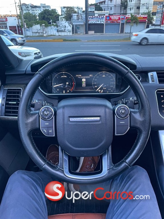 2016 Land Rover Range Rover HSE — foto 6 / 7