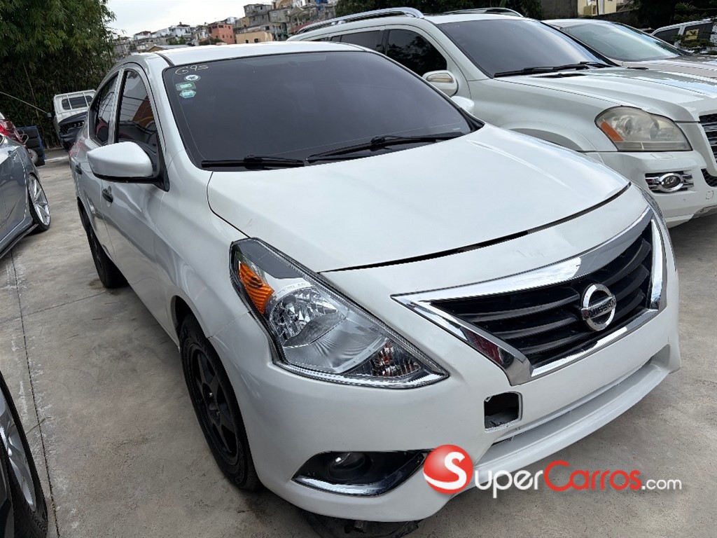 2016 Nissan Versa — foto 3 / 5