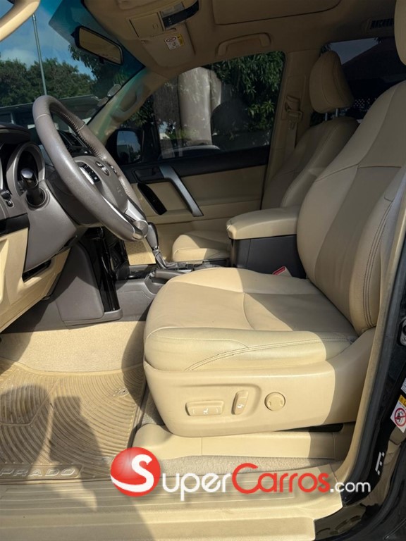 2017 Toyota Land Cruiser Prado VXL — foto 9 / 12
