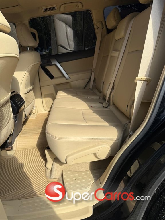 2017 Toyota Land Cruiser Prado VXL — foto 10 / 12