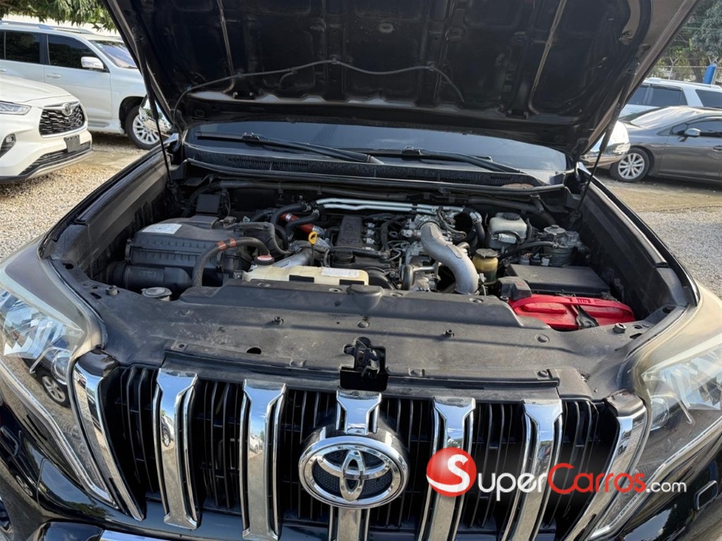 2017 Toyota Land Cruiser Prado VXL — foto 11 / 12