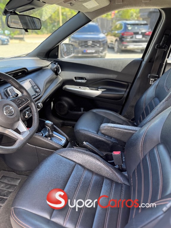 2020 Nissan Kicks SR — foto 4 / 4