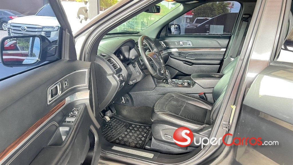 2016 Ford Explorer Limited — foto 5 / 10