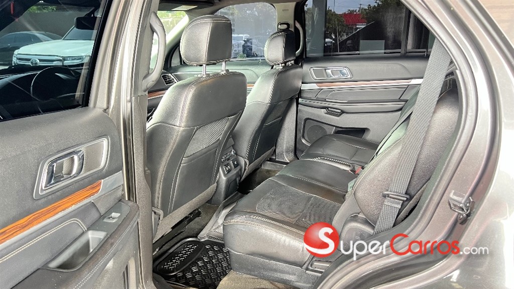 2016 Ford Explorer Limited — foto 6 / 10