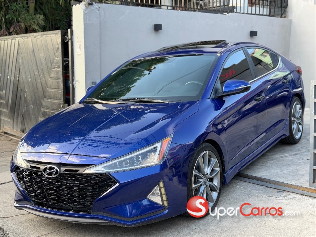 2020 Hyundai Elantra Sport — foto 2 / 12