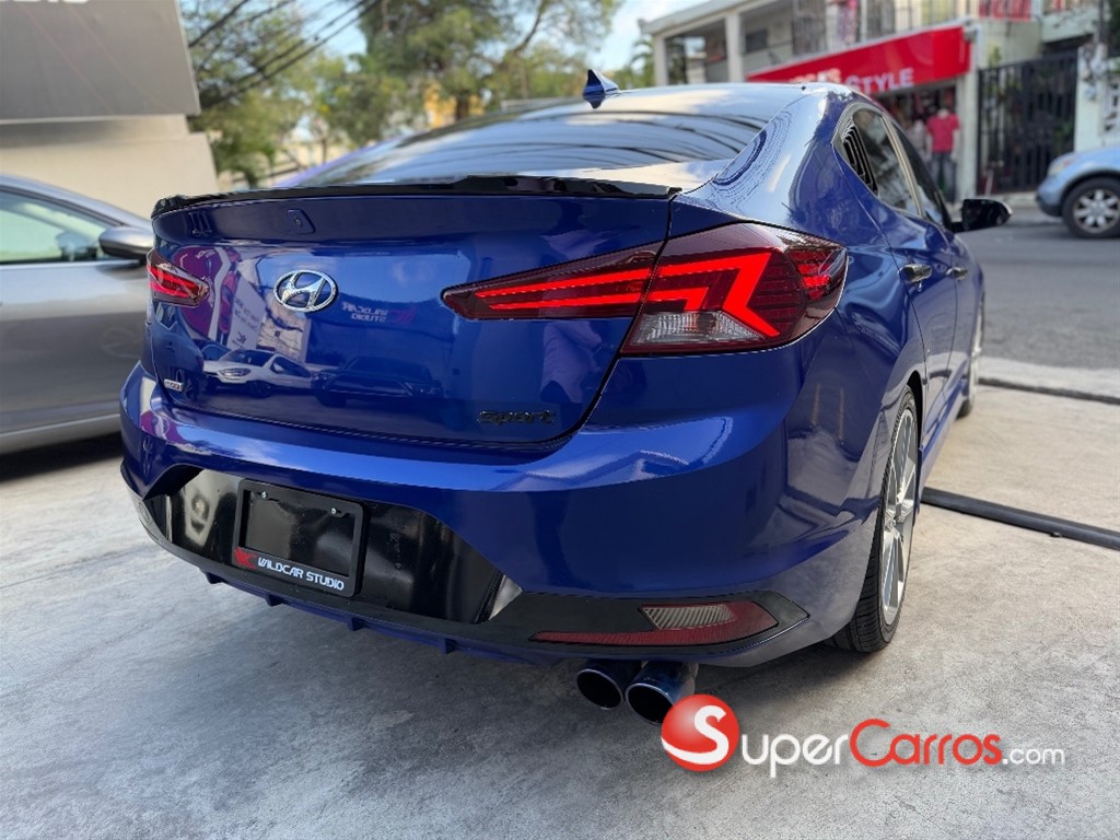 2020 Hyundai Elantra Sport — foto 6 / 12
