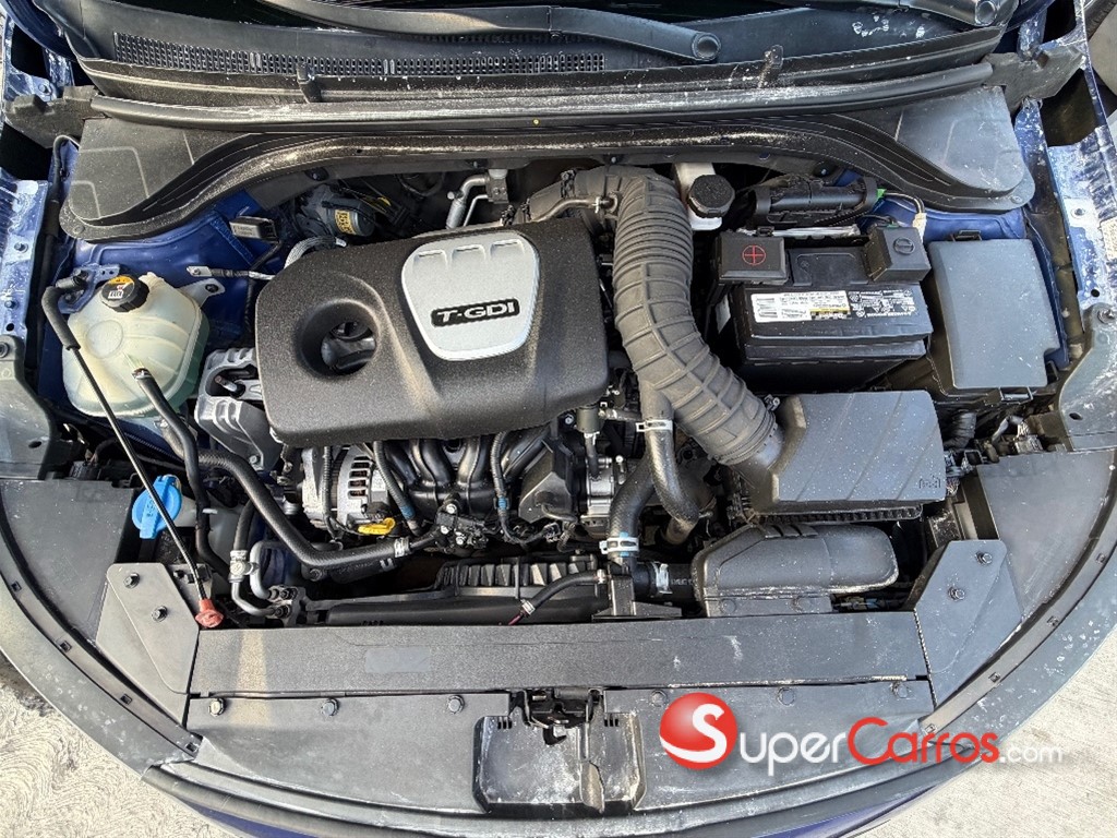 2020 Hyundai Elantra Sport — foto 12 / 12
