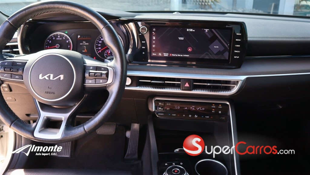 2022 Kia K-5 — foto 8 / 12